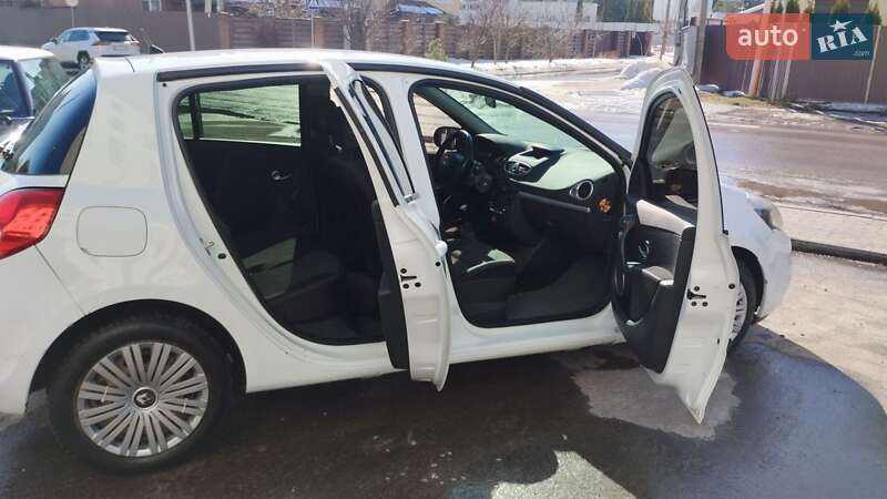 Хетчбек Renault Clio 2010 в Києві