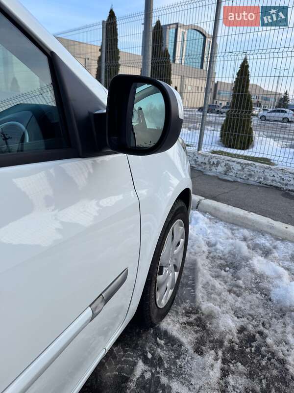 Хетчбек Renault Clio 2011 в Борисполі фото 32 Хетчбек Renault Clio 2011 в Борисполі
