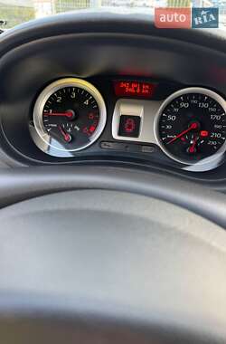 Хетчбек Renault Clio 2011 в Борисполі фото 40 Хетчбек Renault Clio 2011 в Борисполі