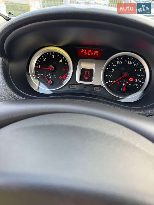 Хетчбек Renault Clio 2011 в Борисполі фото 40 Хетчбек Renault Clio 2011 в Борисполі