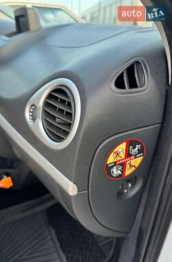 Хетчбек Renault Clio 2011 в Борисполі фото 45 Хетчбек Renault Clio 2011 в Борисполі