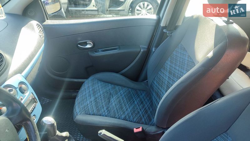 Хэтчбек Renault Clio 2009 в Ровно