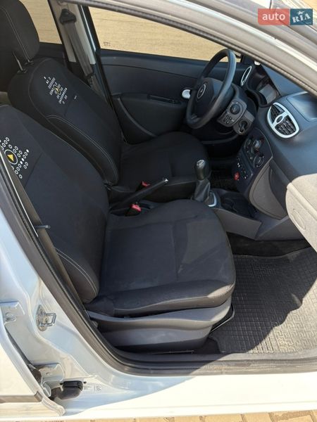 Хэтчбек Renault Clio 2012 в Ладыжине