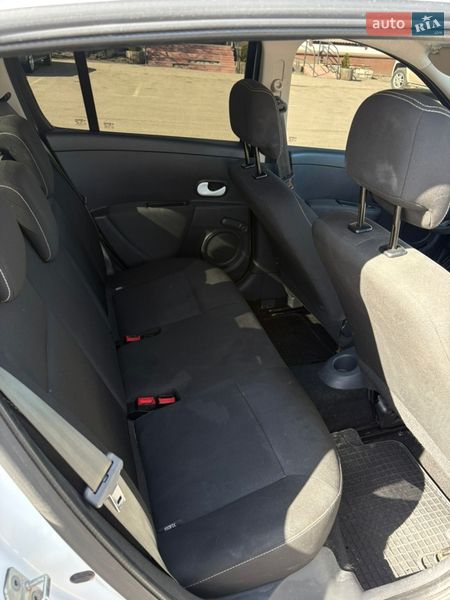 Хэтчбек Renault Clio 2012 в Ладыжине