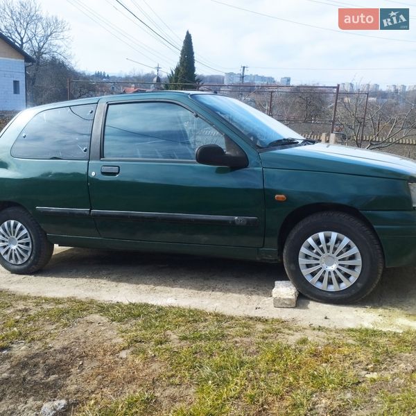 Renault Clio 1995 Renault Clio 1995