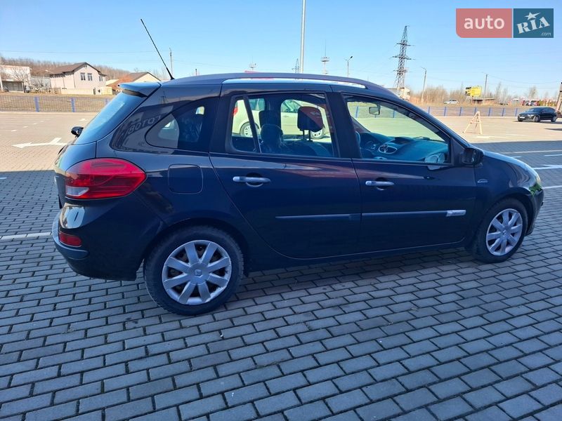 Универсал Renault Clio 2009 в Нововолынске