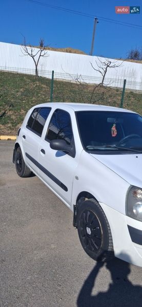 Хетчбек Renault Clio 2005 в Ужгороді