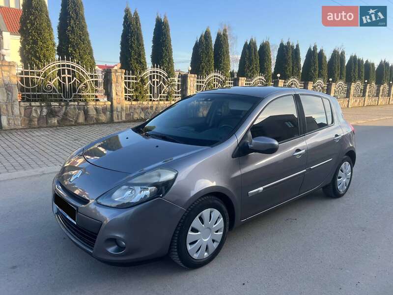 Хэтчбек Renault Clio 2011 в Ивано-Франковске