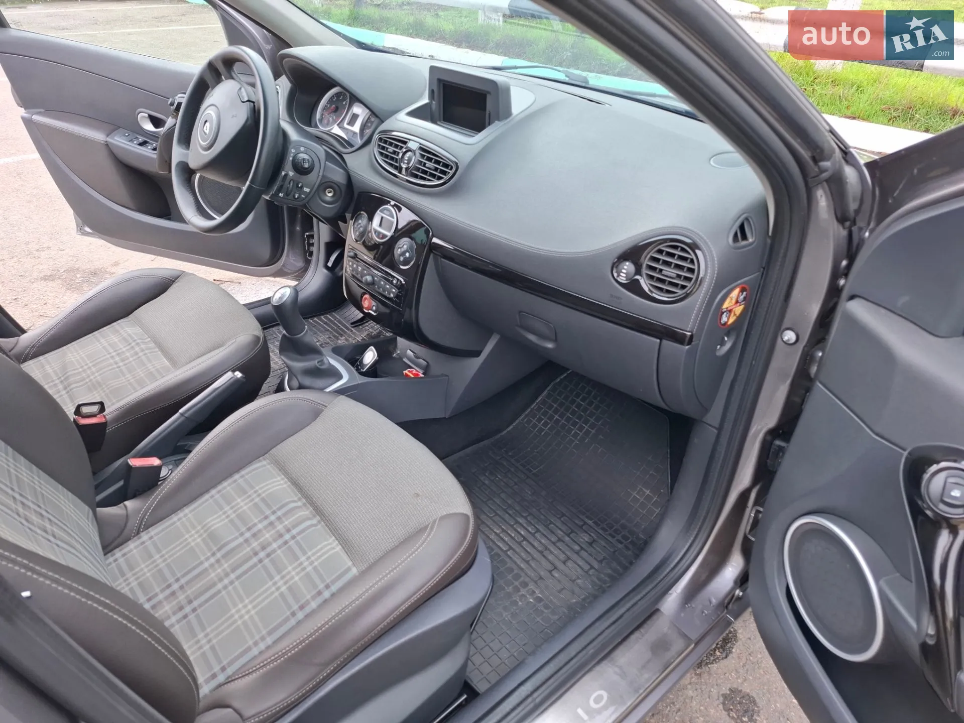 2012 Renault Clio - мініатюра 11