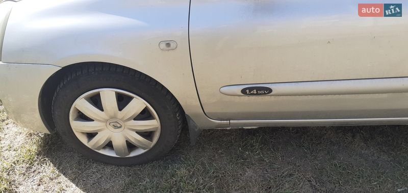 Седан Renault Clio 2006 в Кривому Розі