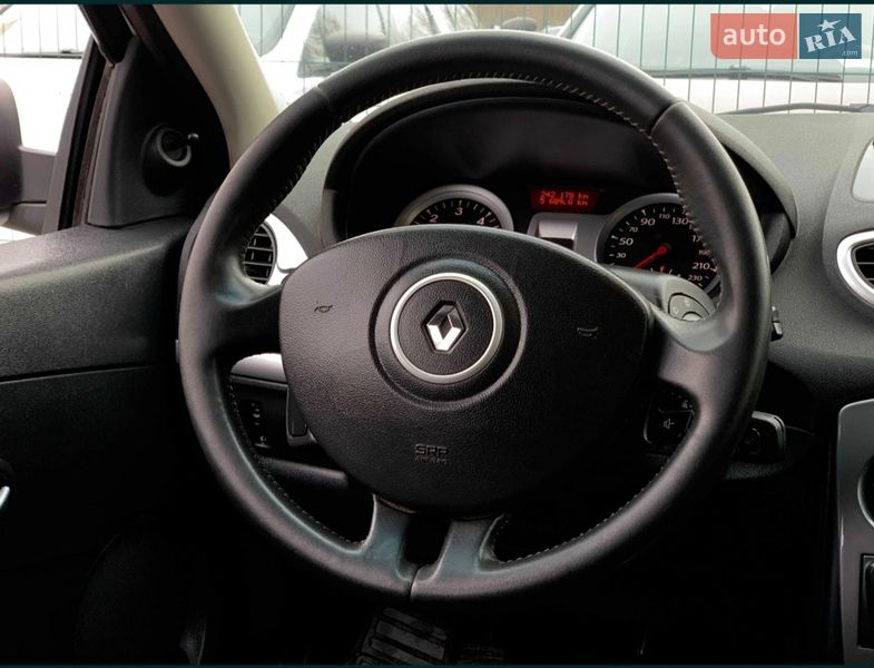 Універсал Renault Clio 2012 в Сарнах