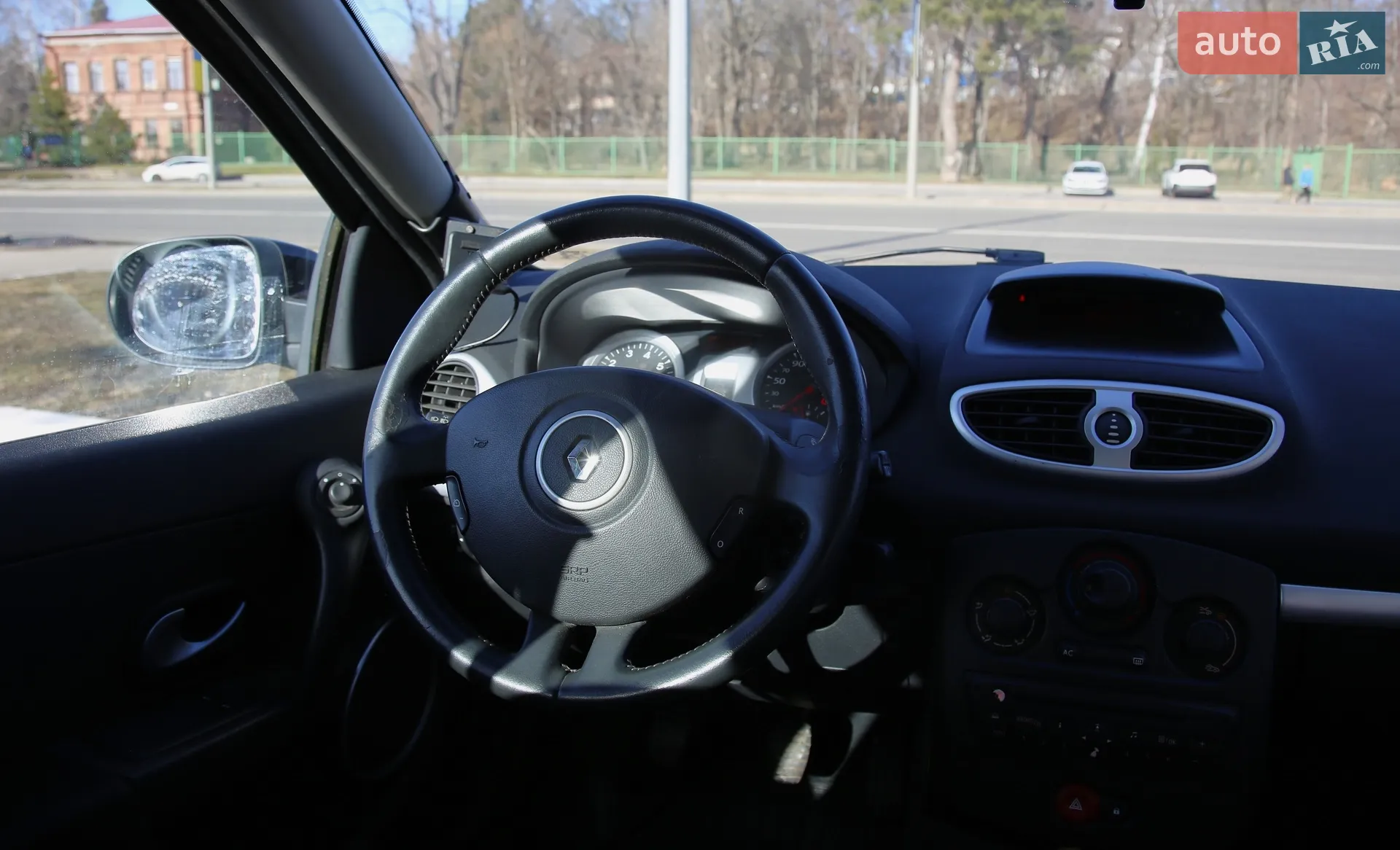 2010 Renault Clio - мініатюра 11