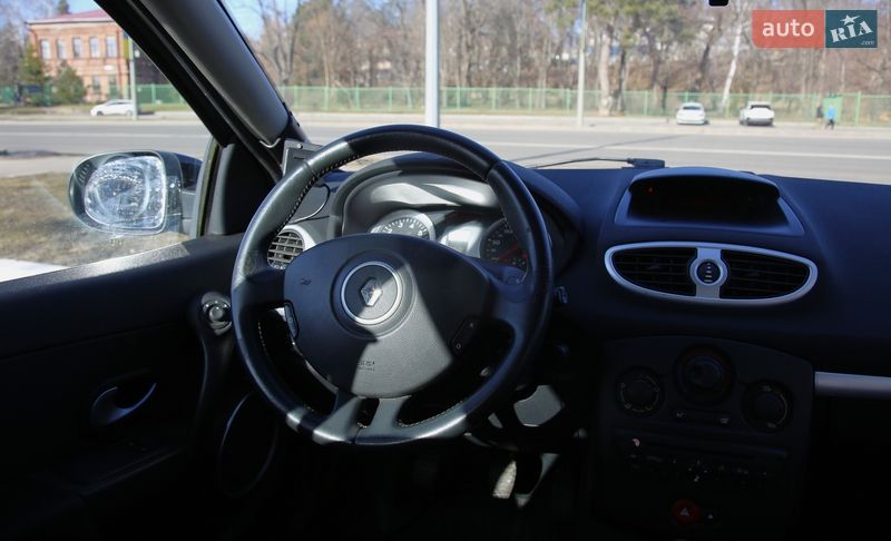 Универсал Renault Clio 2010 в Харькове