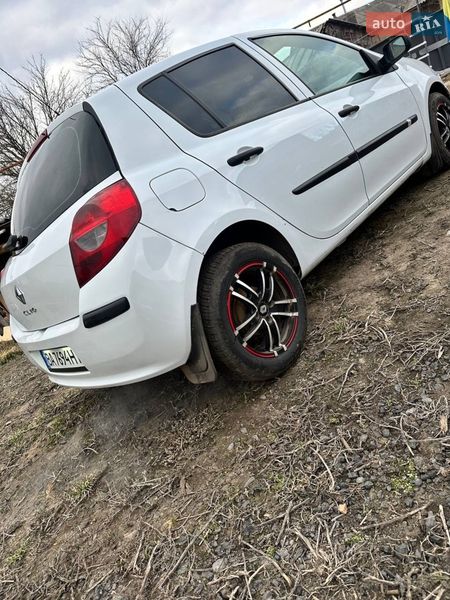Хетчбек Renault Clio 2007 в Кропивницькому