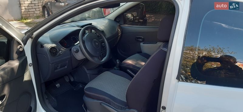 Хэтчбек Renault Clio 2010 в Одессе фото 7 Хэтчбек Renault Clio 2010 в Одессе