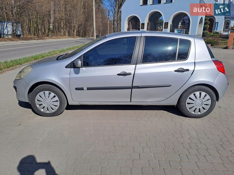 Хетчбек Renault Clio 2006 в Львові
