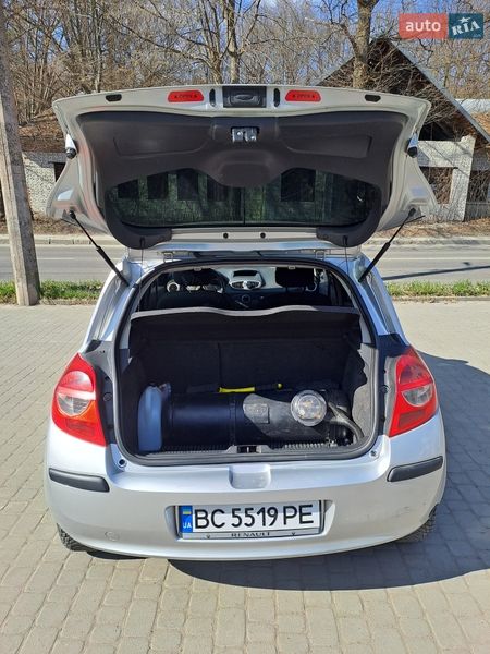 Хетчбек Renault Clio 2006 в Львові