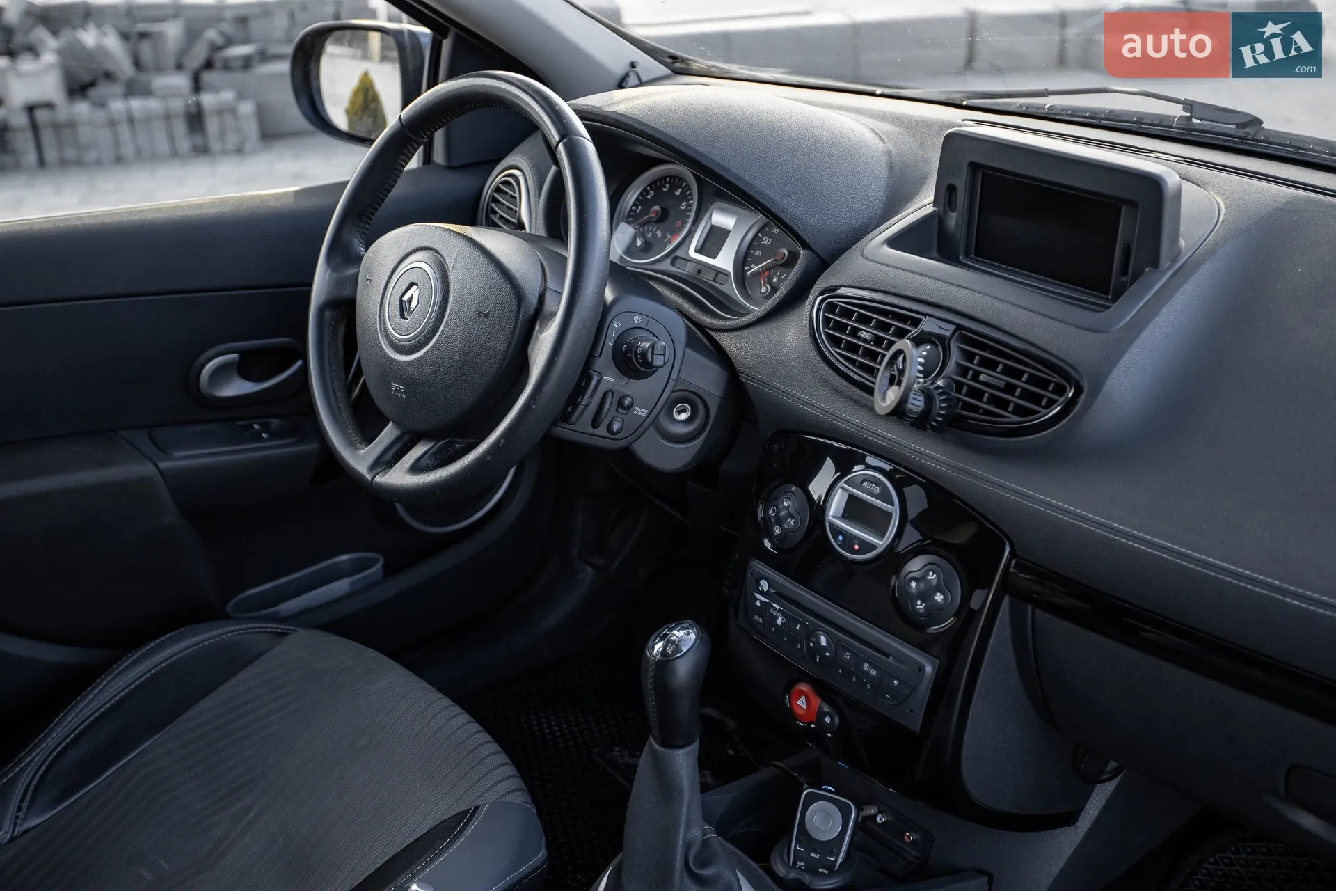 2011 Renault Clio - мініатюра 29