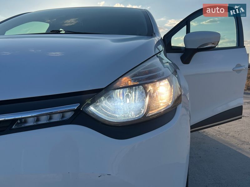 Хэтчбек Renault Clio 2016 в Коростене