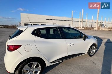 Хэтчбек Renault Clio 2016 в Коростене