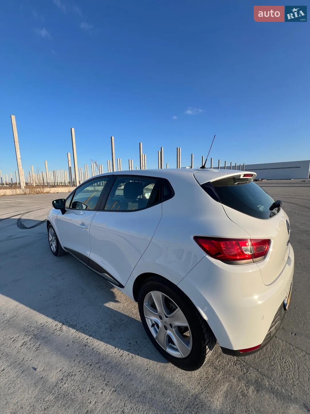 2016 Renault Clio - мініатюра 9