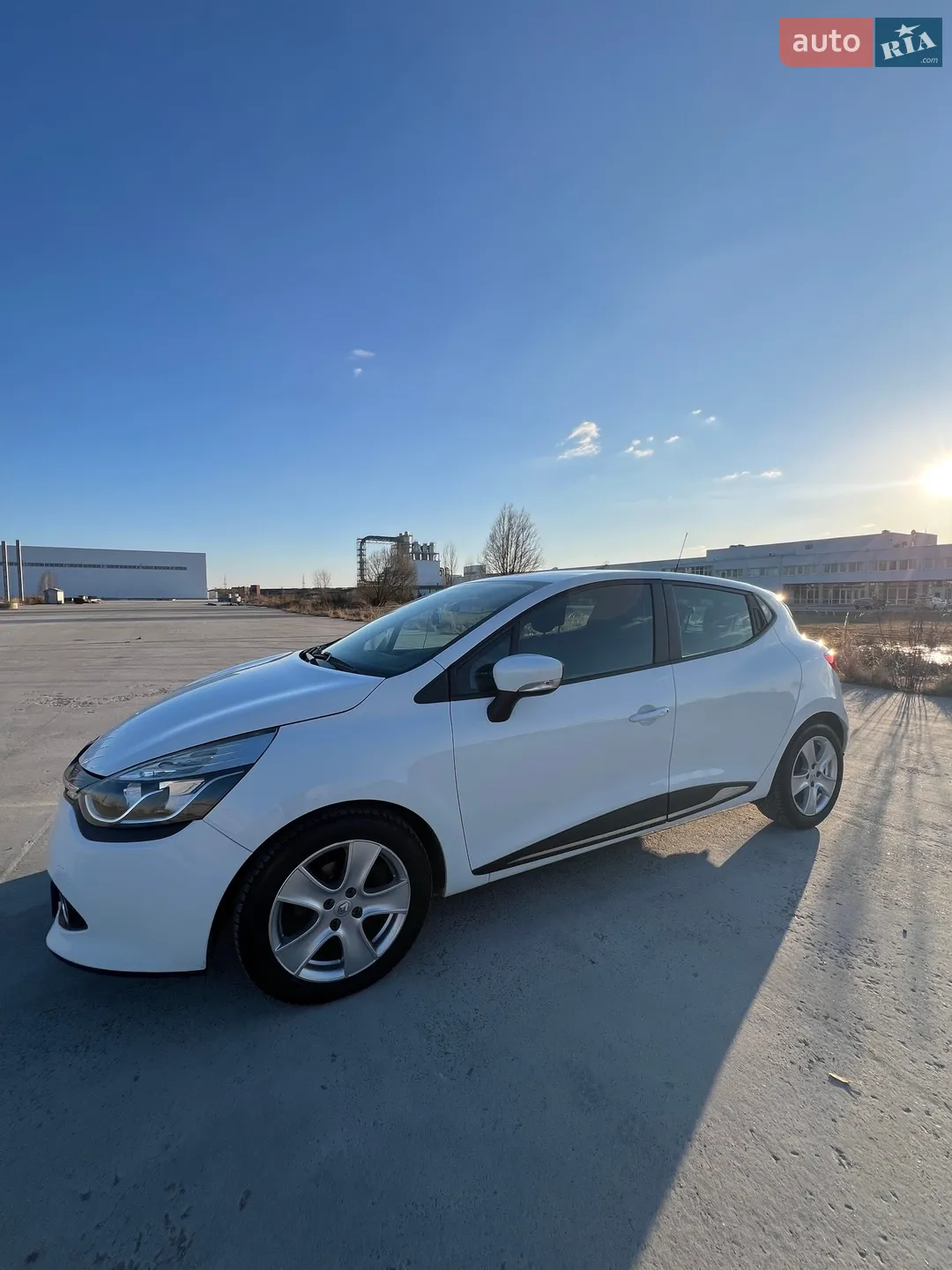 2016 Renault Clio - мініатюра 10