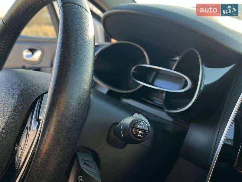 Хэтчбек Renault Clio 2016 в Коростене