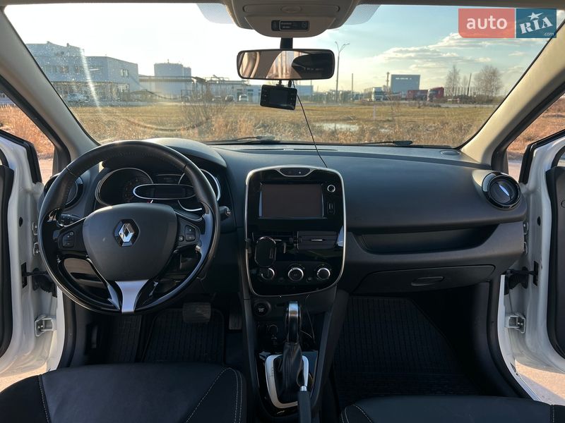 Хэтчбек Renault Clio 2016 в Коростене