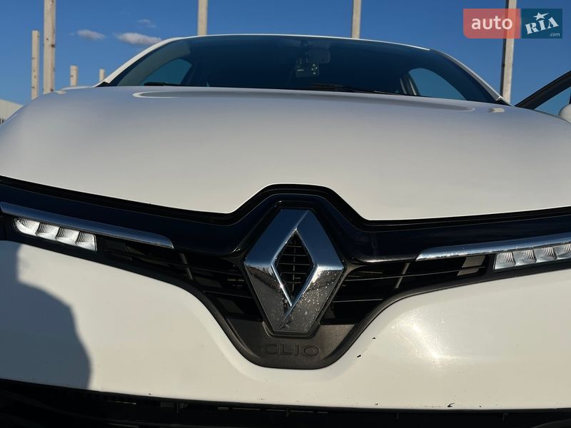 Хэтчбек Renault Clio 2016 в Коростене
