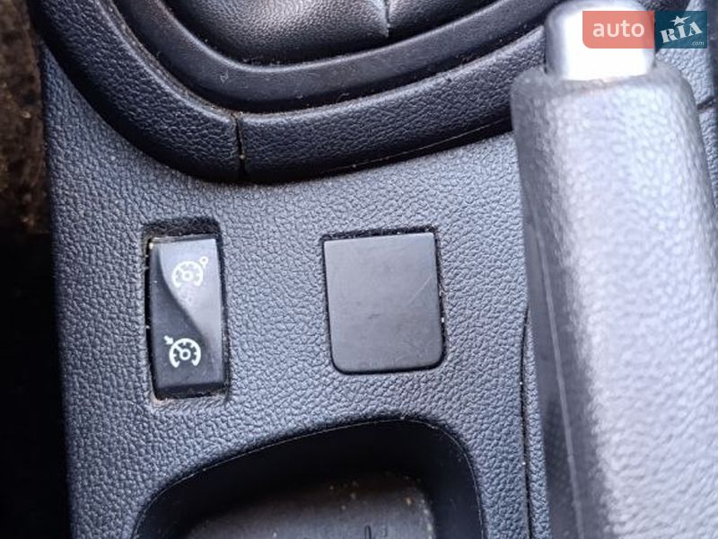 Хэтчбек Renault Clio 2017 в Киеве фото 16 Хэтчбек Renault Clio 2017 в Киеве