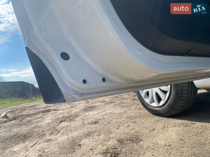 Хэтчбек Renault Clio 2014 в Днепре