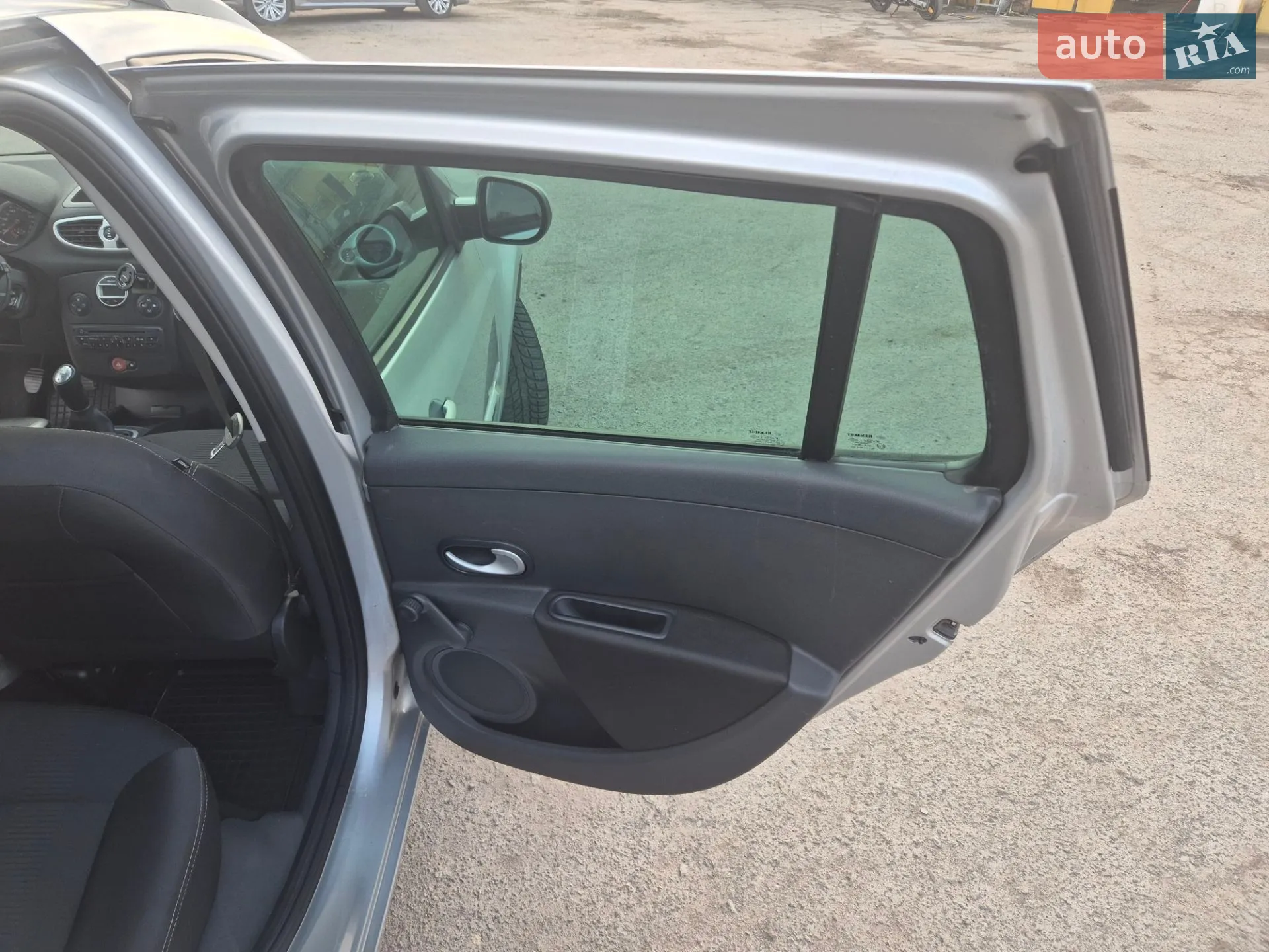 2010 Renault Clio - мініатюра 23