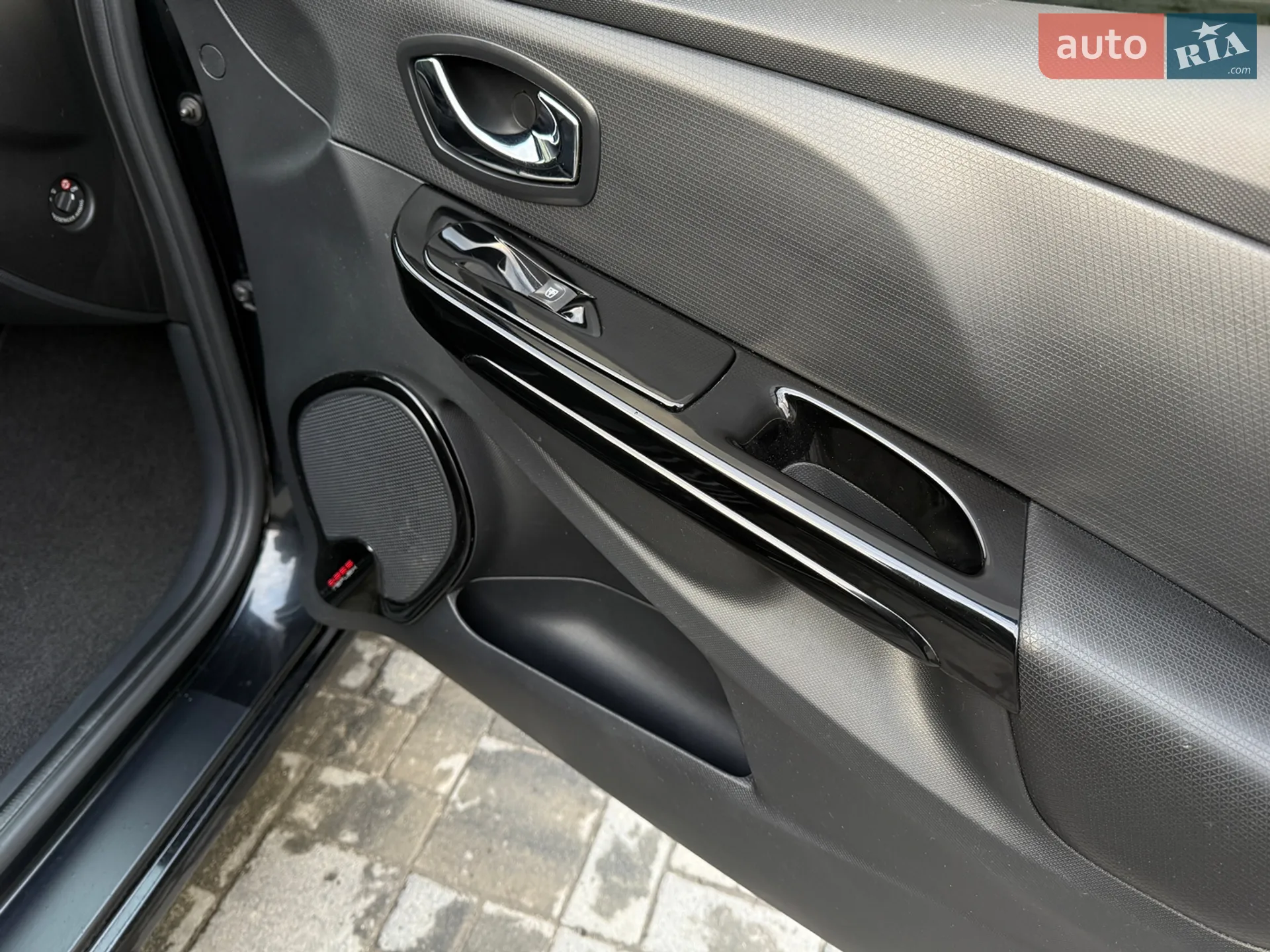 2014 Renault Clio - мініатюра 36