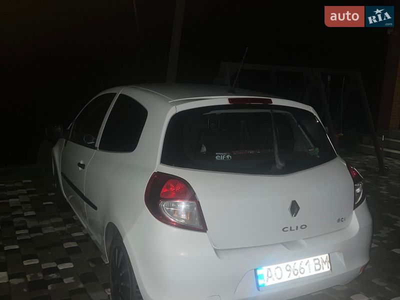 Хэтчбек Renault Clio 2012 в Сваляве фото 3 Хэтчбек Renault Clio 2012 в Сваляве