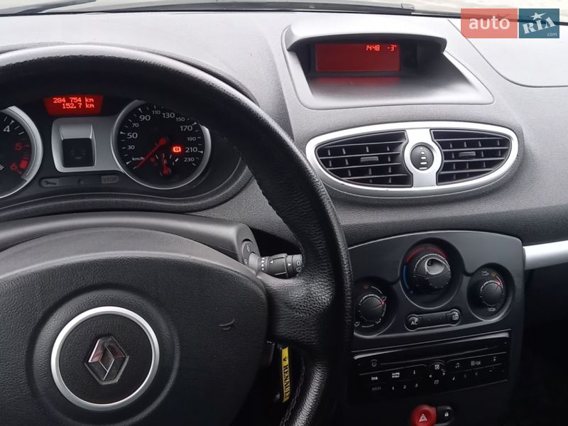 Хэтчбек Renault Clio 2010 в Кременчуге