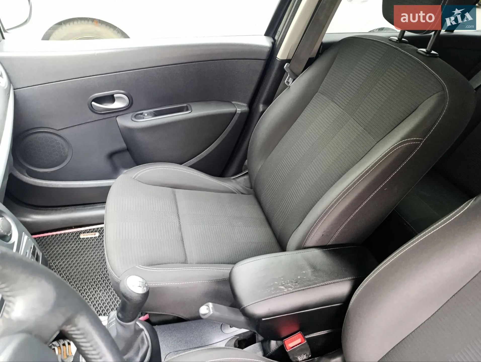 2011 Renault Clio - мініатюра 25