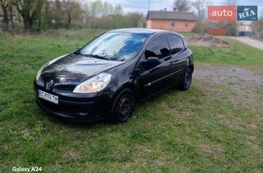 Хэтчбек Renault Clio 2007 в Львове