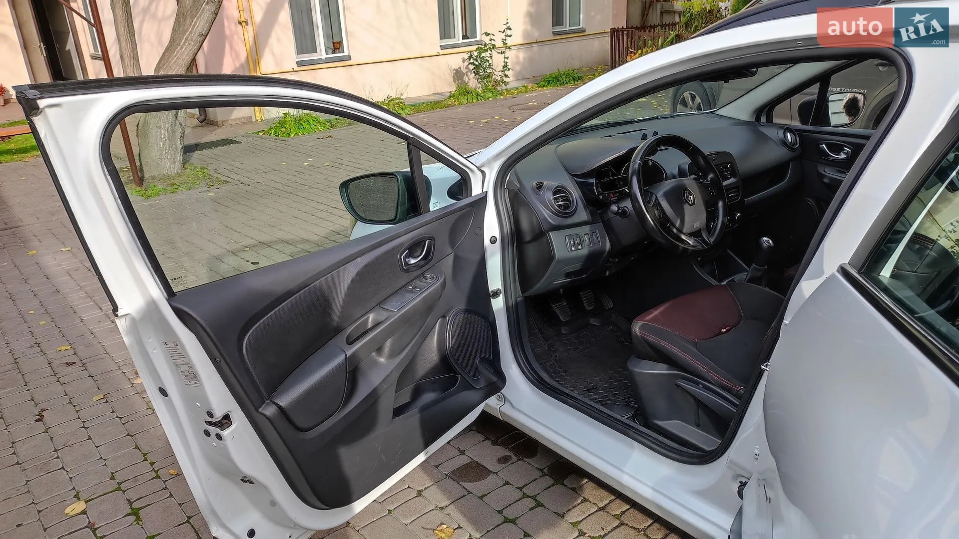 2015 Renault Clio - мініатюра 43
