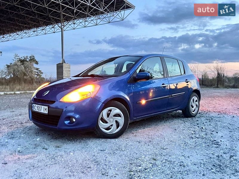 Хэтчбек Renault Clio 2010 в Самборе