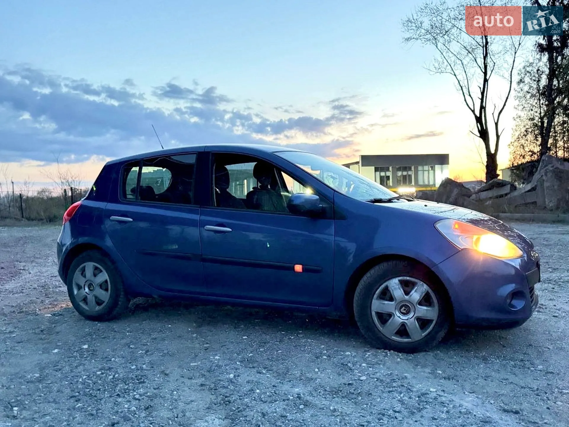 2010 Renault Clio - мініатюра 9