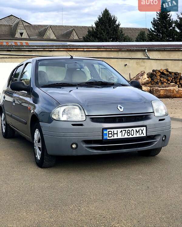 Renault Clio 2001