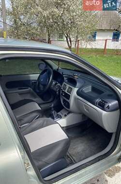 Хэтчбек Renault Clio 2003 в Умани