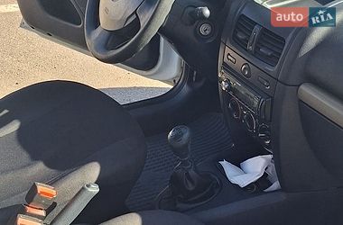 Хэтчбек Renault Clio 2005 в Ужгороде