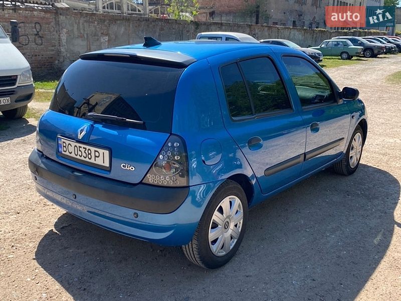 Хэтчбек Renault Clio 2003 в Львове