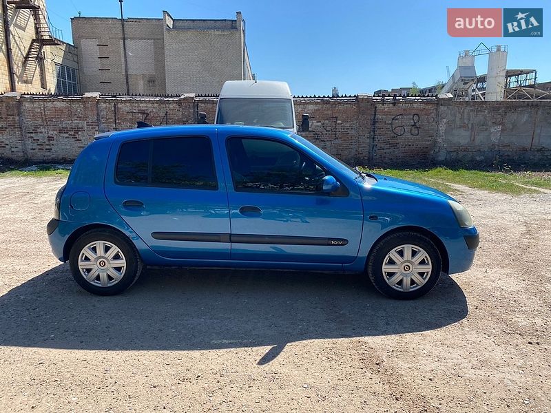 Хэтчбек Renault Clio 2003 в Львове