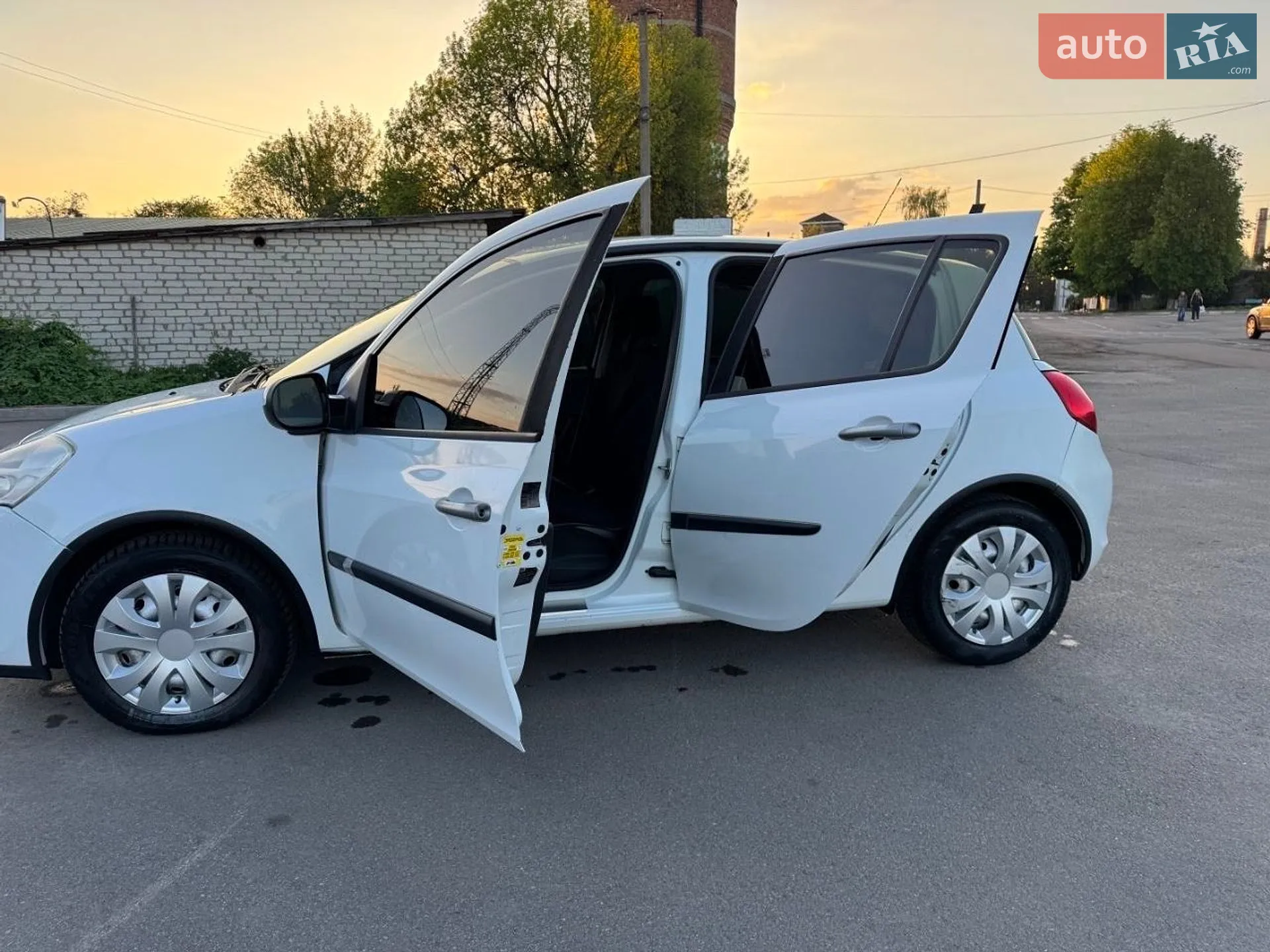 2010 Renault Clio - мініатюра 4