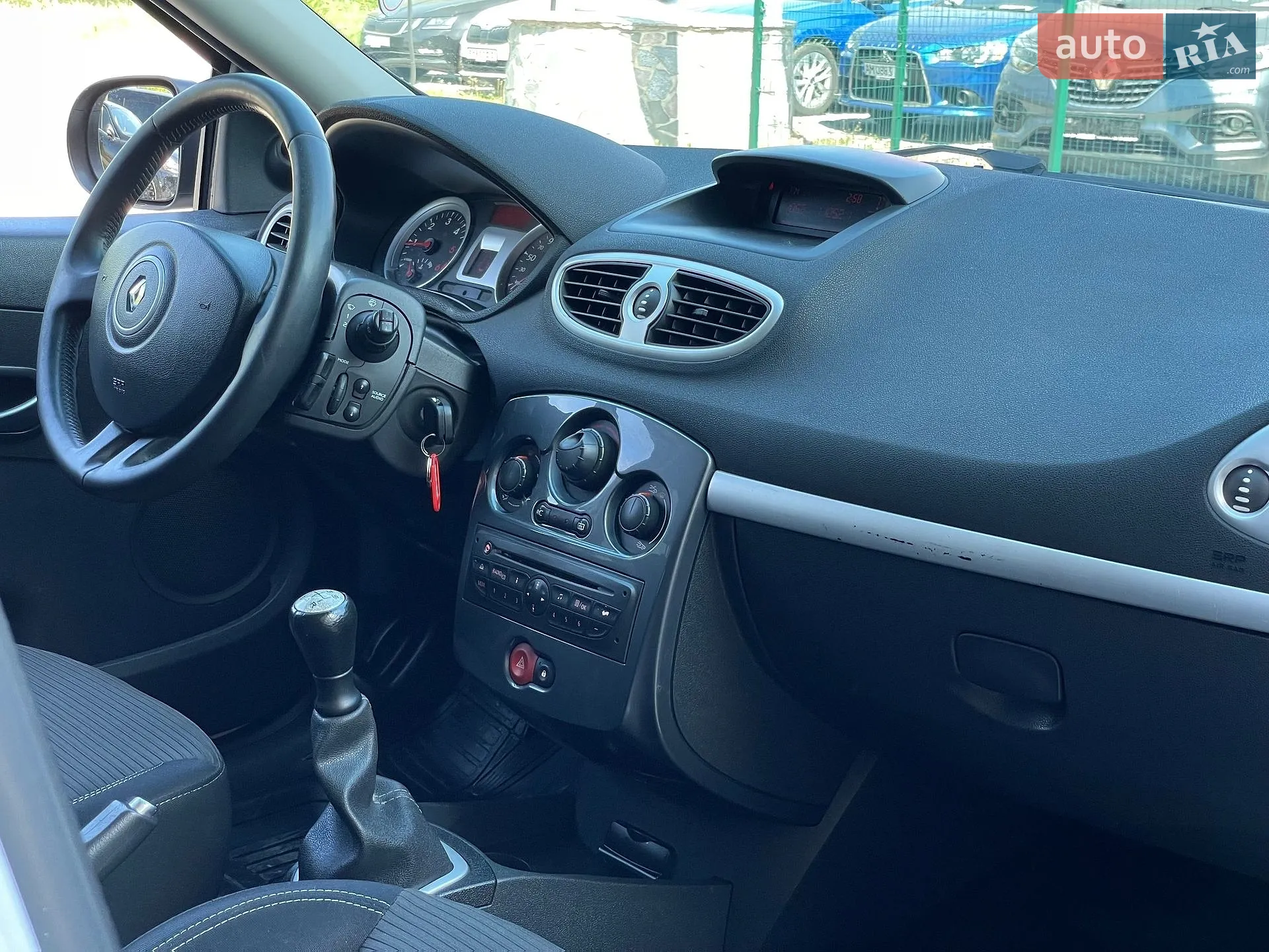 2012 Renault Clio - мініатюра 32