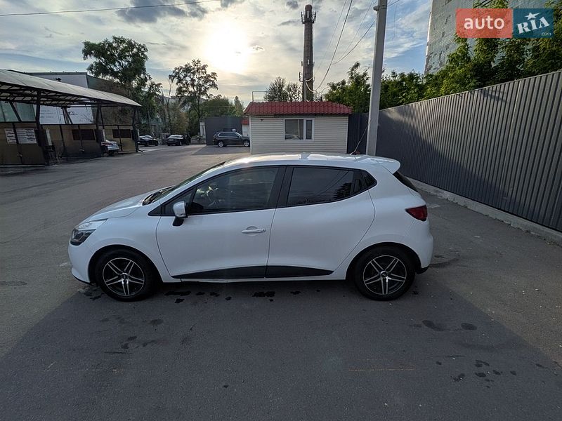 Хэтчбек Renault Clio 2013 в Днепре