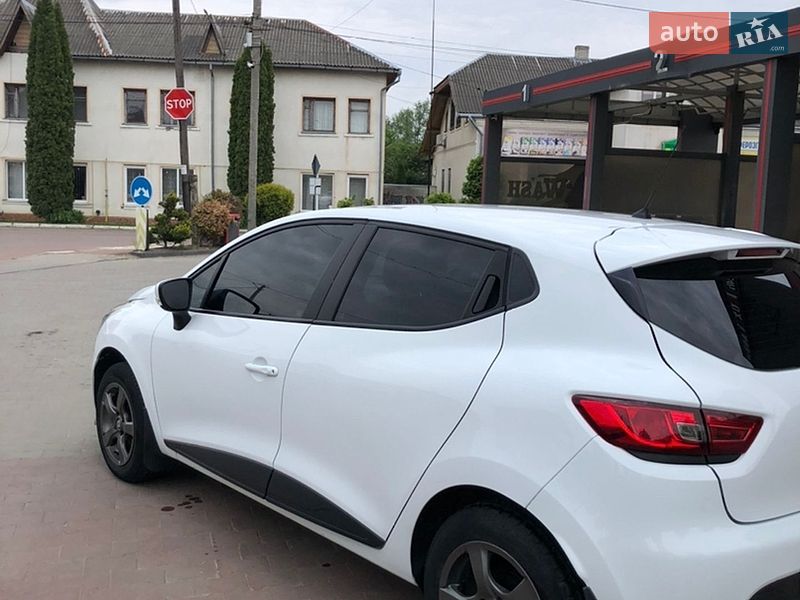 Хетчбек Renault Clio 2015 в Долині