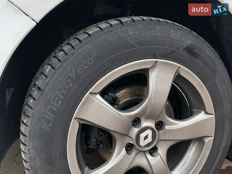 Хетчбек Renault Clio 2015 в Долині